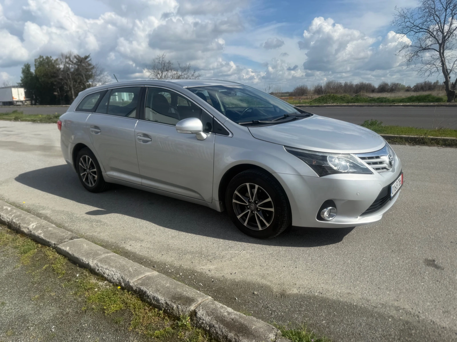 Toyota Avensis 2.0 AUT. NAVI ШВЕЙЦАРИЯ, снимка 4 - Автомобили и джипове - 54085722