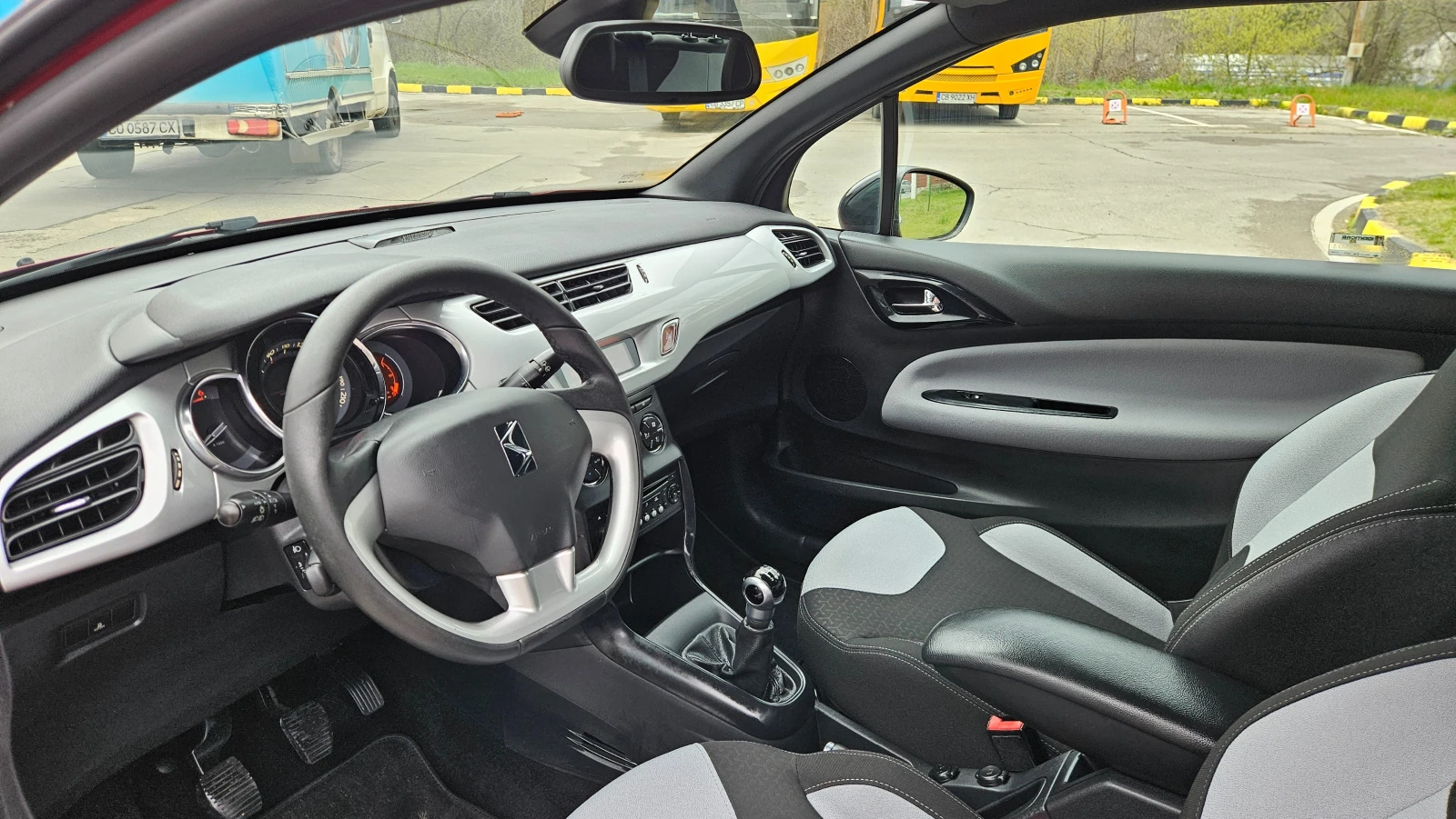 Citroen DS3 Hdi KLIMATRONIK/TOP SUSTOQNIE, снимка 11 - Автомобили и джипове - 54189219