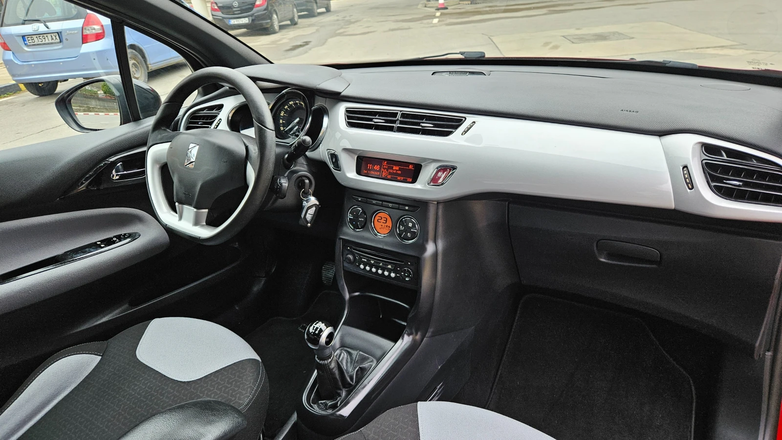 Citroen DS3 Hdi KLIMATRONIK/TOP SUSTOQNIE, снимка 12 - Автомобили и джипове - 54189219