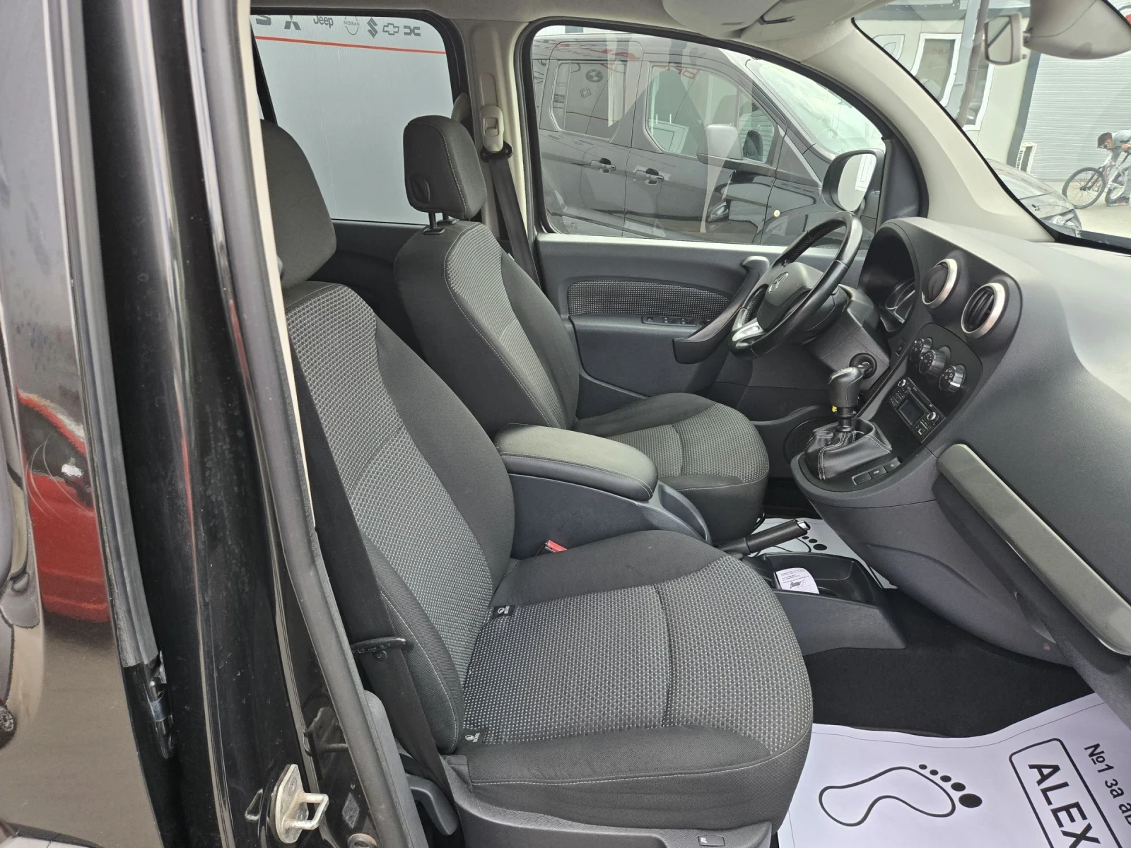 Mercedes-Benz Citan MAXI, снимка 8 - Автомобили и джипове - 54357634