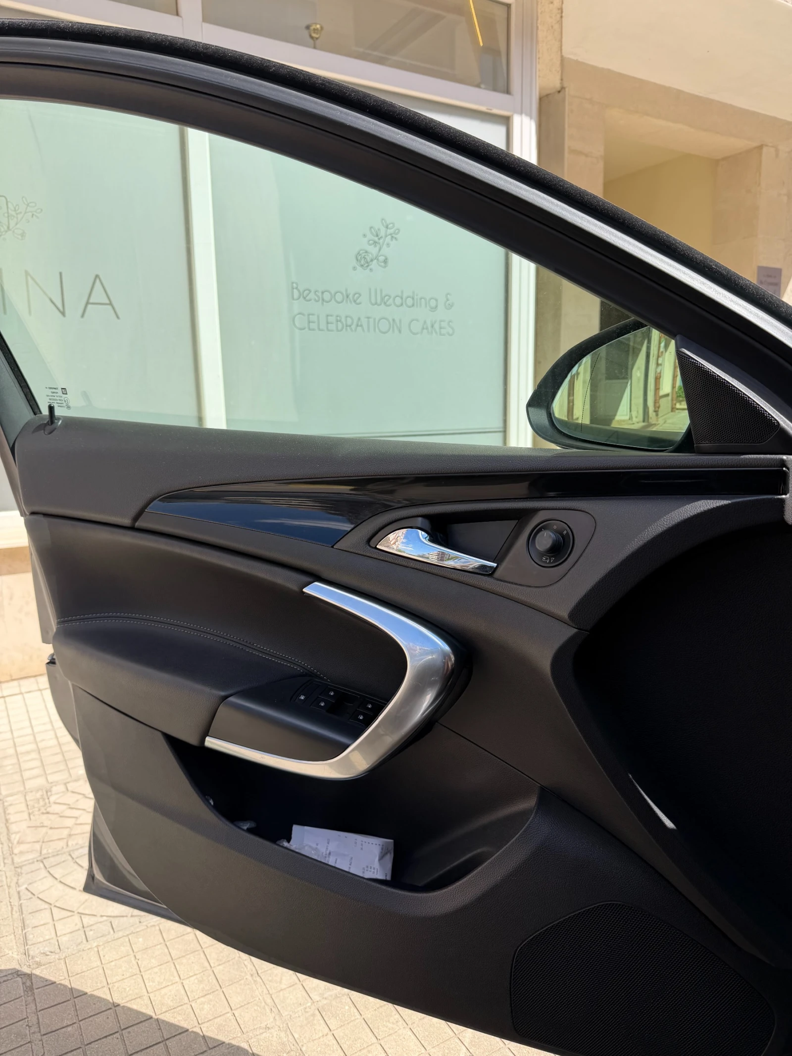 Opel Insignia, снимка 13 - Автомобили и джипове - 54430219