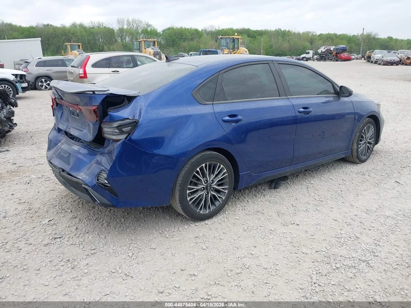 Kia Forte 2.0l Gt-Line, снимка 4 - Автомобили и джипове - 54568931