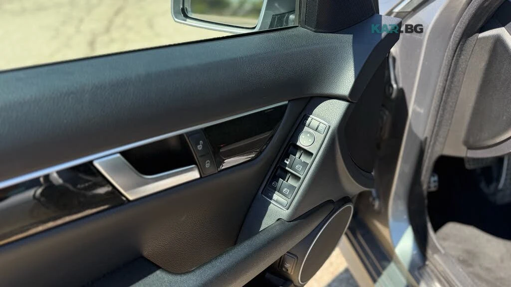 Mercedes-Benz C 350  Pano * ����������* (���� �� ��) | Mobile.bg � ����������� 9