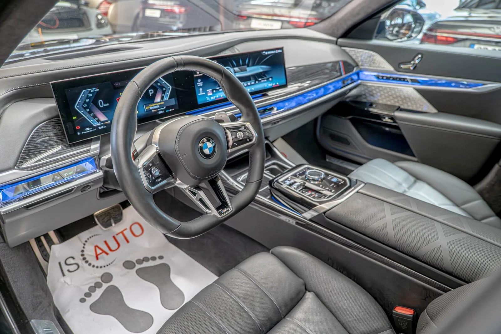 BMW 760 4.4i V8/M-Sport/Individual/Камера 360/Обдухване/Hu, снимка 7 - Автомобили и джипове - 54831385