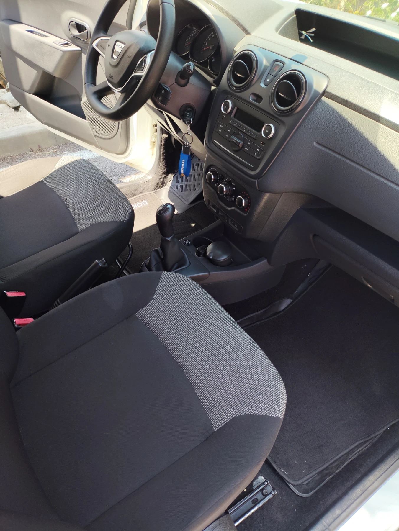 Dacia Dokker 1.6 Бензин/ Газ N1 94000км, снимка 15 - Автомобили и джипове - 55131162
