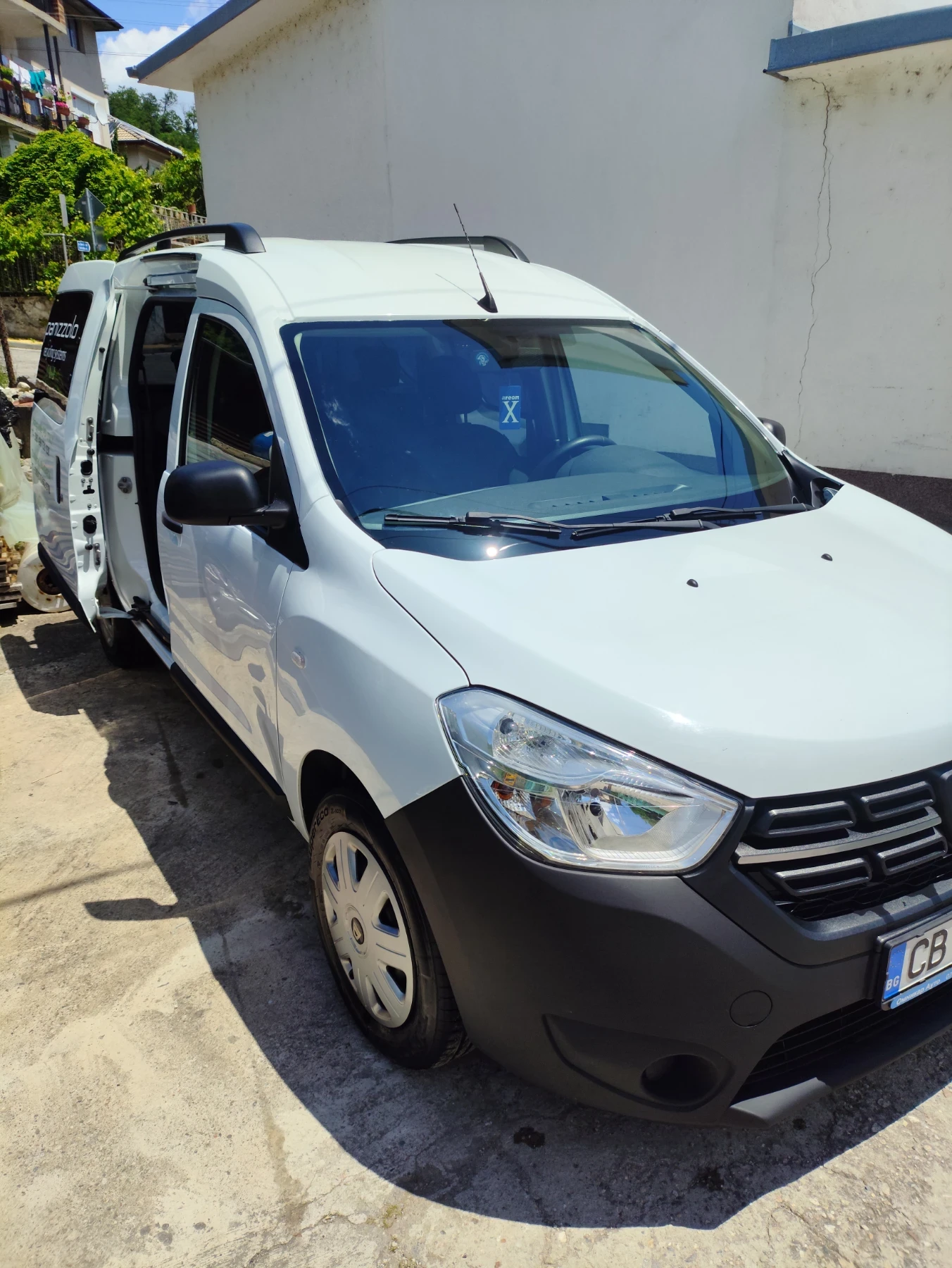 Dacia Dokker 1.6 Бензин/ Газ N1 94000км, снимка 4 - Автомобили и джипове - 55131162