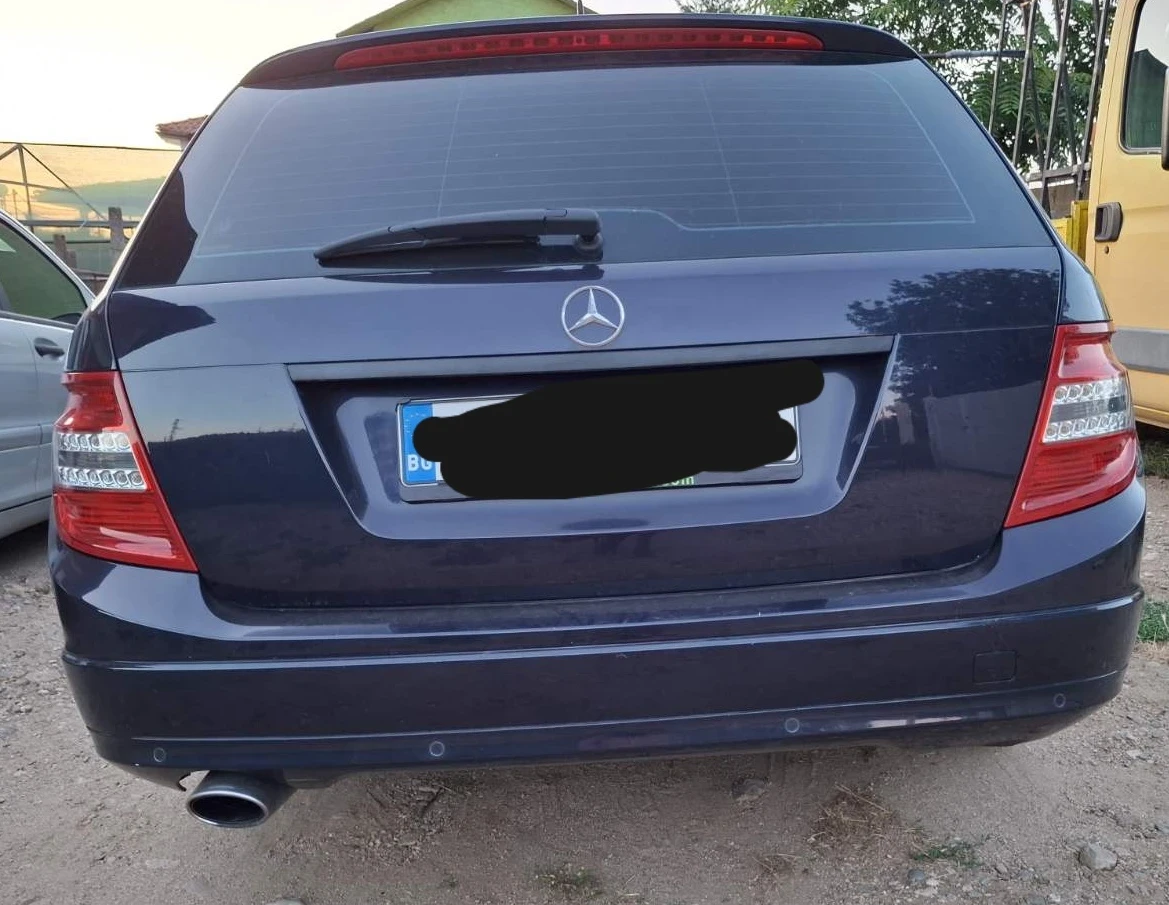 Mercedes-Benz C 220, снимка 3 - Автомобили и джипове - 55286048