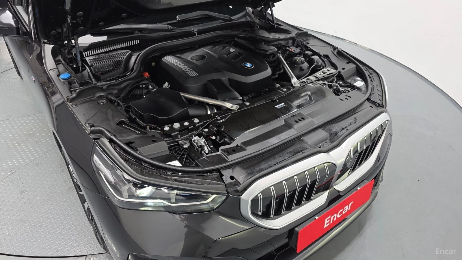 BMW 530 XDRIVE* MSPORT* DISTRONIC* ОБДУХВАНЕ* 360* HUD* , снимка 17 - Автомобили и джипове - 55533398
