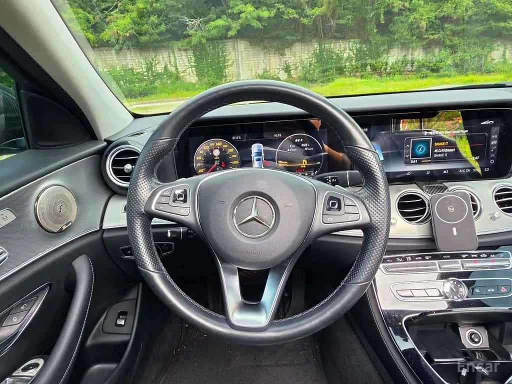 Mercedes-Benz E 350 d/ПОДГРЕВ/ОБДУХВАНЕ/ПАНОРАМА/ФИНАНСИРАНЕ, снимка 7 - Автомобили и джипове - 56259088