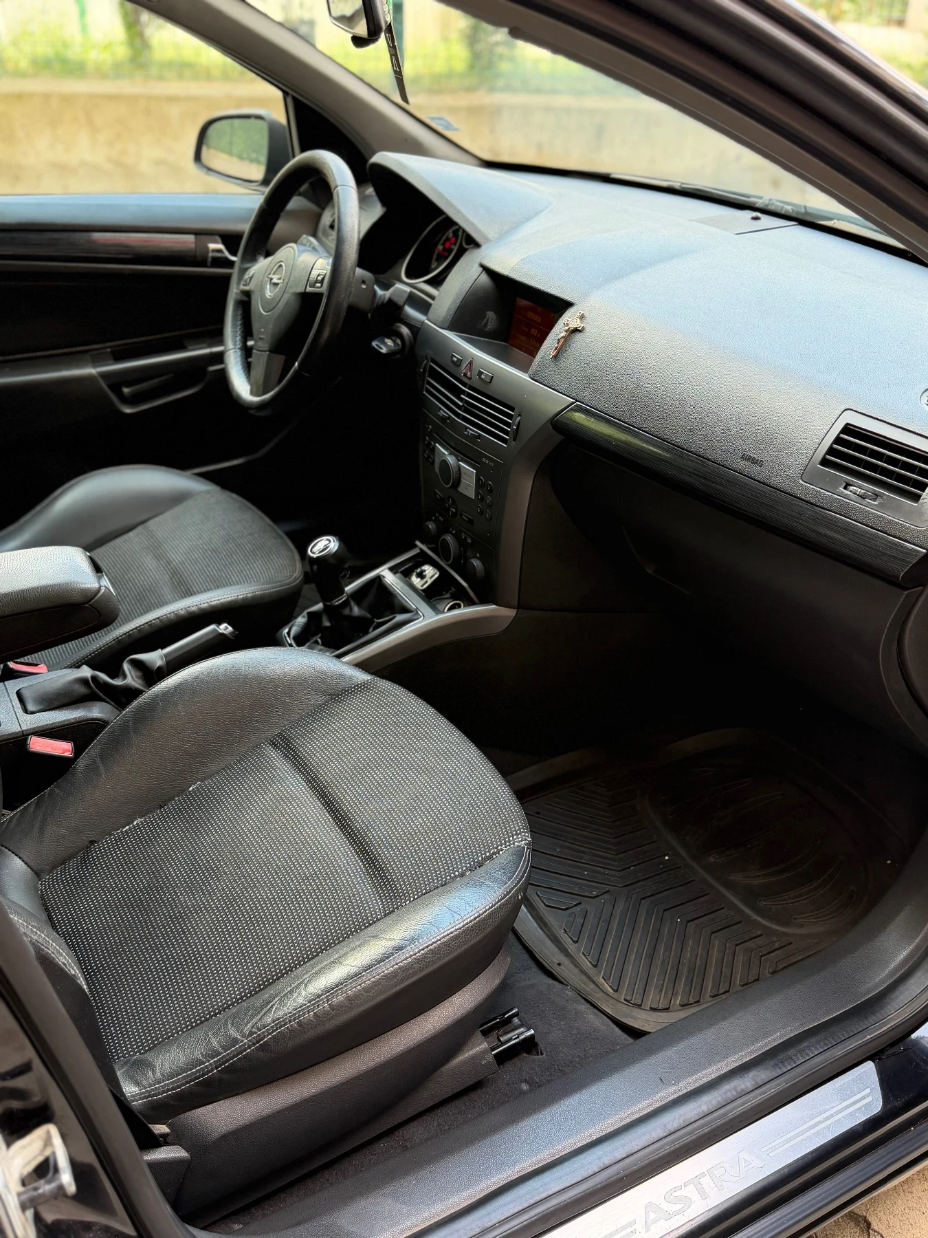 Opel Astra H 1.7CDTI, снимка 5 - Автомобили и джипове - 56652590