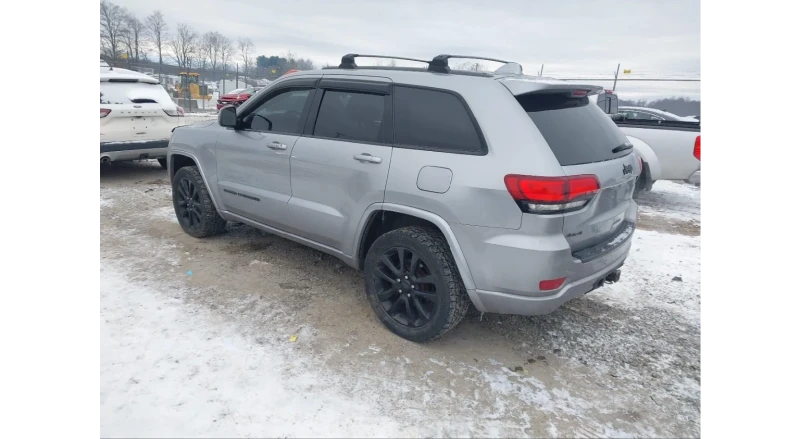 Jeep Grand cherokee, снимка 4 - Автомобили и джипове - 49198725