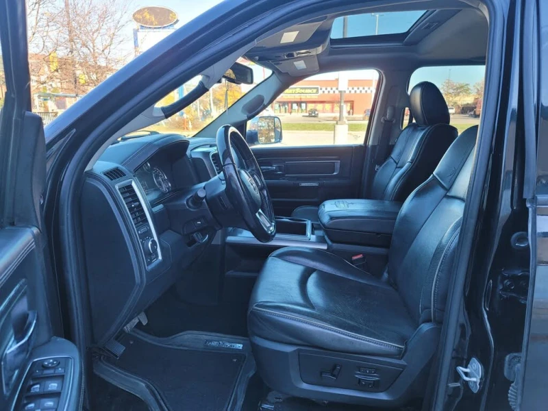 Dodge RAM 1500 Laramie Limited CAM* ПОДГРЕВ* ОБДУХВАНЕ* KEYLESS* , снимка 14 - Автомобили и джипове - 52628506