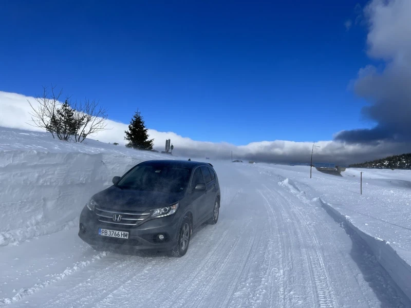 Honda Cr-v 2.2 I-DTEC AWD, снимка 4 - Автомобили и джипове - 53144475