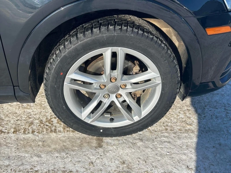 Audi Q3 * quattro 4dr 2.0T Komfort * CARFAX * , снимка 7 - Автомобили и джипове - 53276792