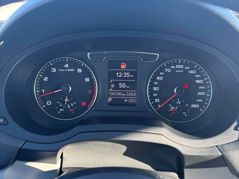 Audi Q3 * quattro 4dr 2.0T Komfort * CARFAX * , снимка 8 - Автомобили и джипове - 53276792