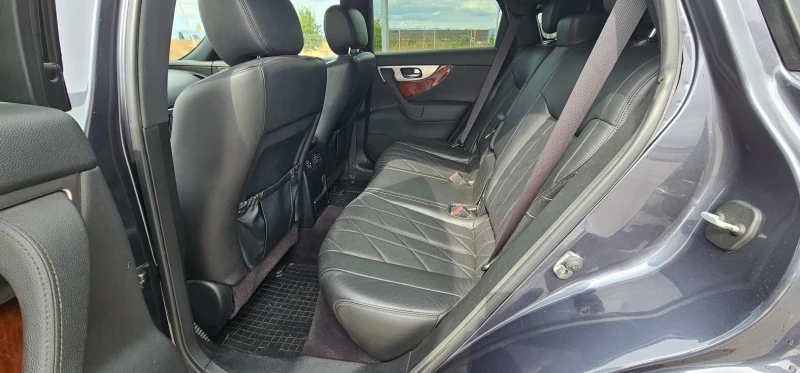 Infiniti Fx 50, снимка 11 - Автомобили и джипове - 53473785