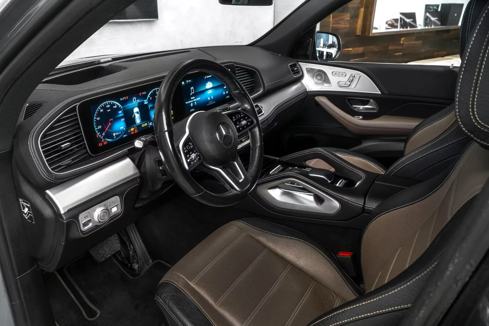 Mercedes-Benz GLE 350 4MATIC/272HP/AMG/BURM/AHK/CAM/HUD/NAVI/230g - изображение 9