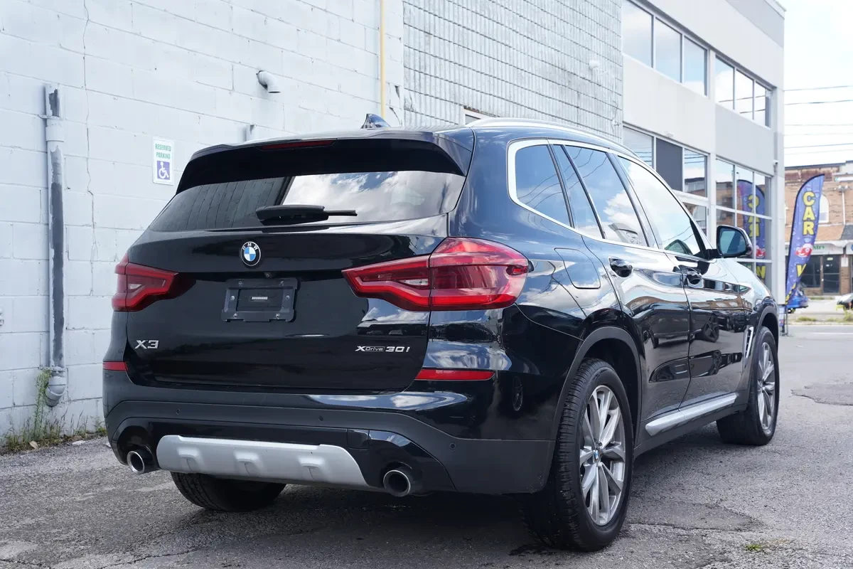 BMW X3 NO ACCIDENTS/ NAV/ CAMERA/ LEATHER/ PANO - изображение 3