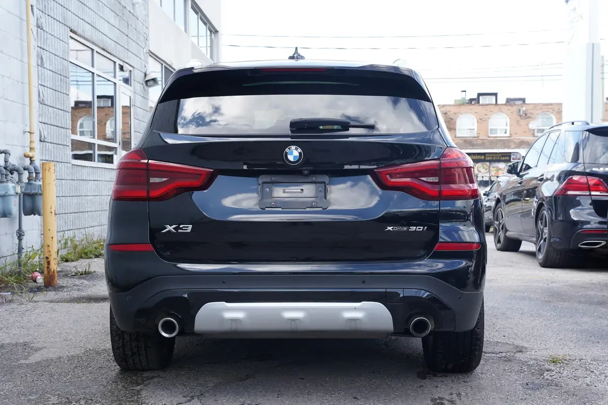 BMW X3 NO ACCIDENTS/ NAV/ CAMERA/ LEATHER/ PANO - изображение 4