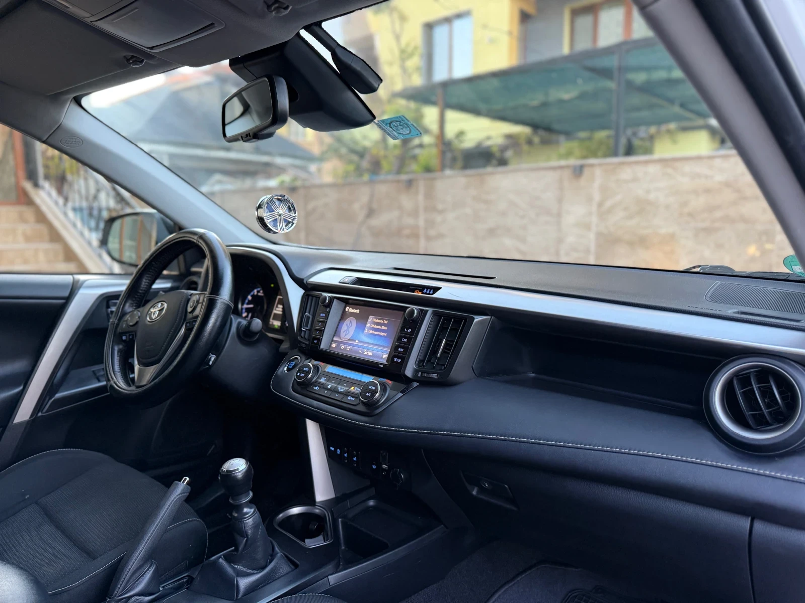 Toyota Rav4 2.0i 44  100%    | Mobile.bg   14