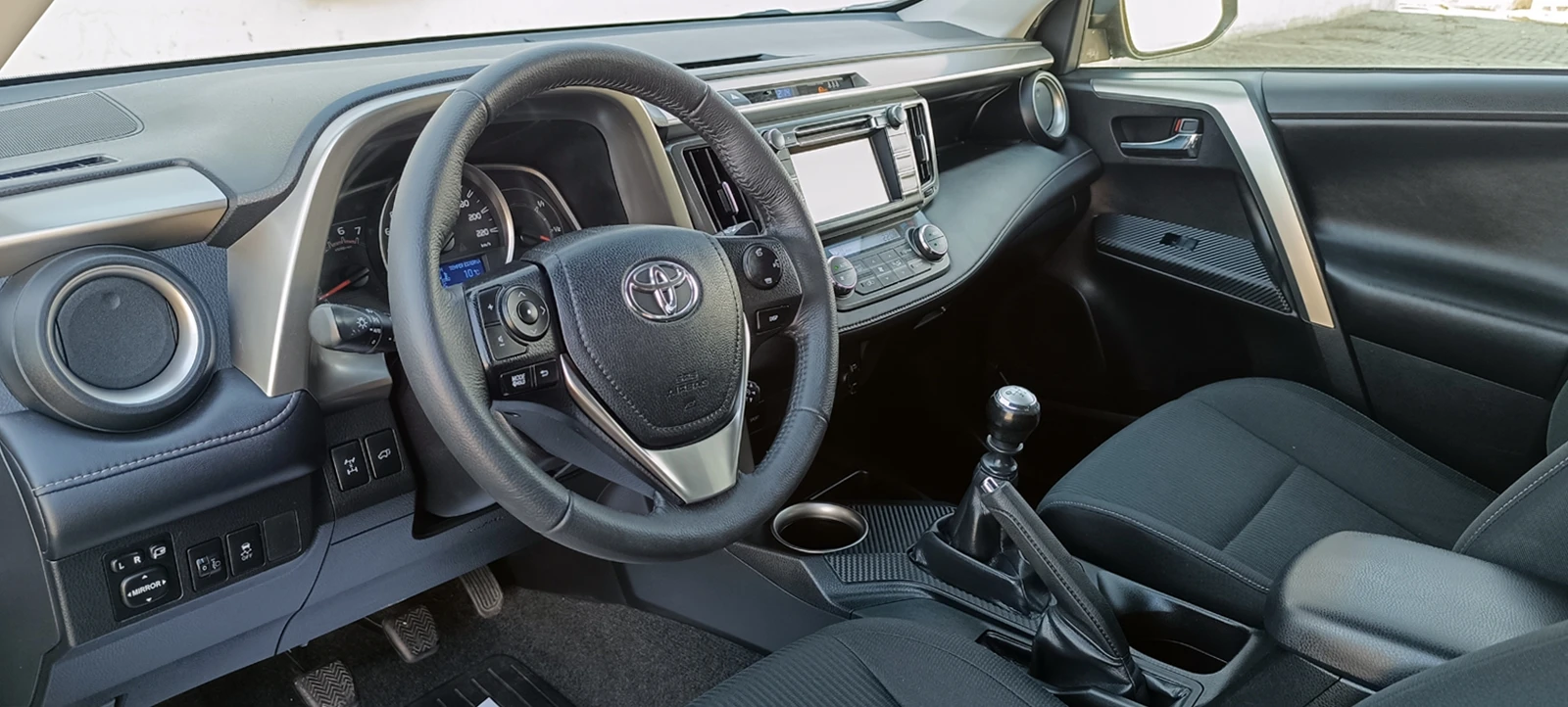 Toyota Rav4 2.2D-4D 4�4 | Mobile.bg � ����������� 8