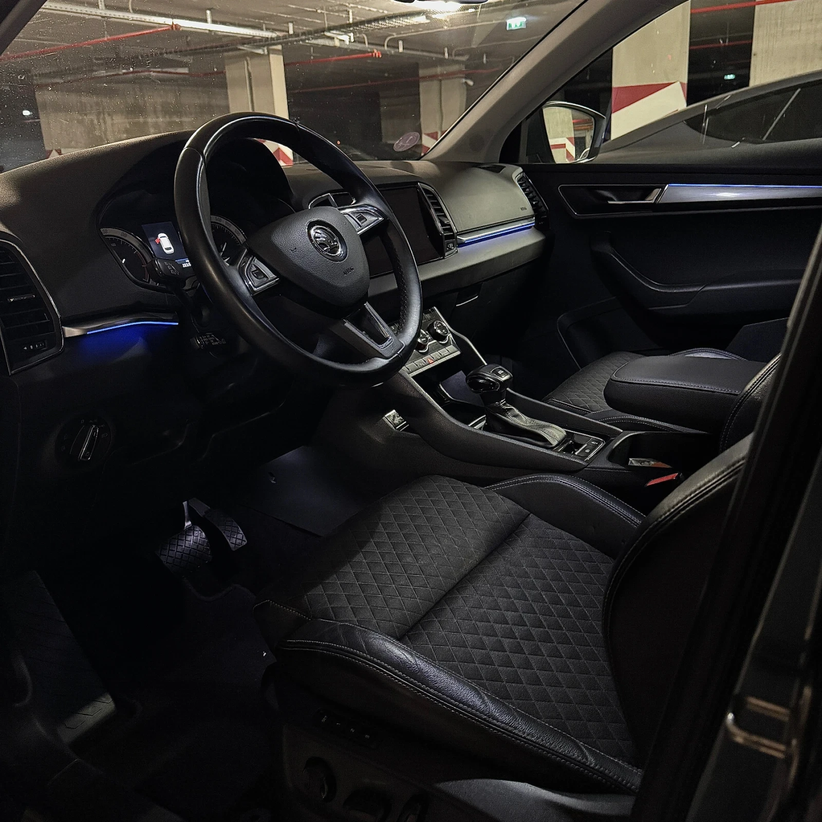 Skoda Karoq 1.5 TSI ACT, снимка 4 - Автомобили и джипове - 53759251