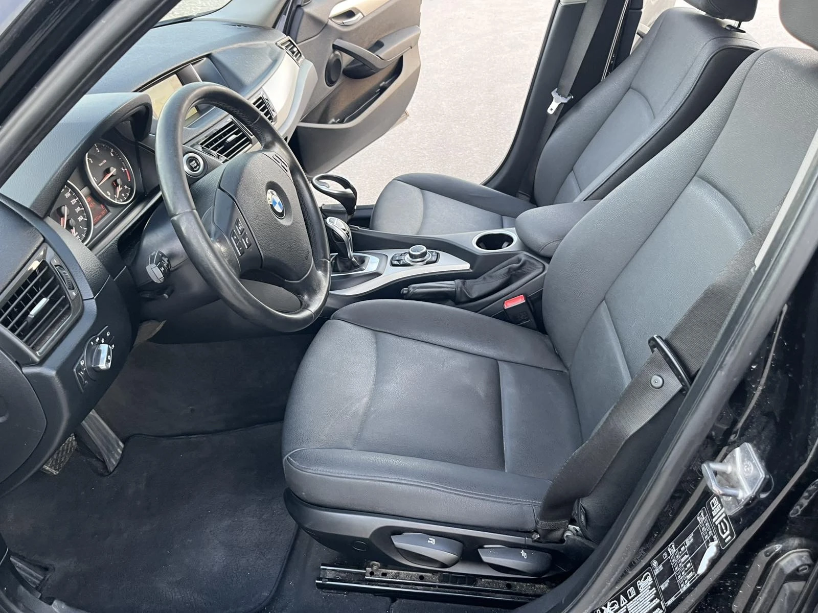 BMW X1 2.0TDI 143кс X-DRIVE  FACE NAVI РЕГ. ОБСЛУЖЕНО - изображение 8