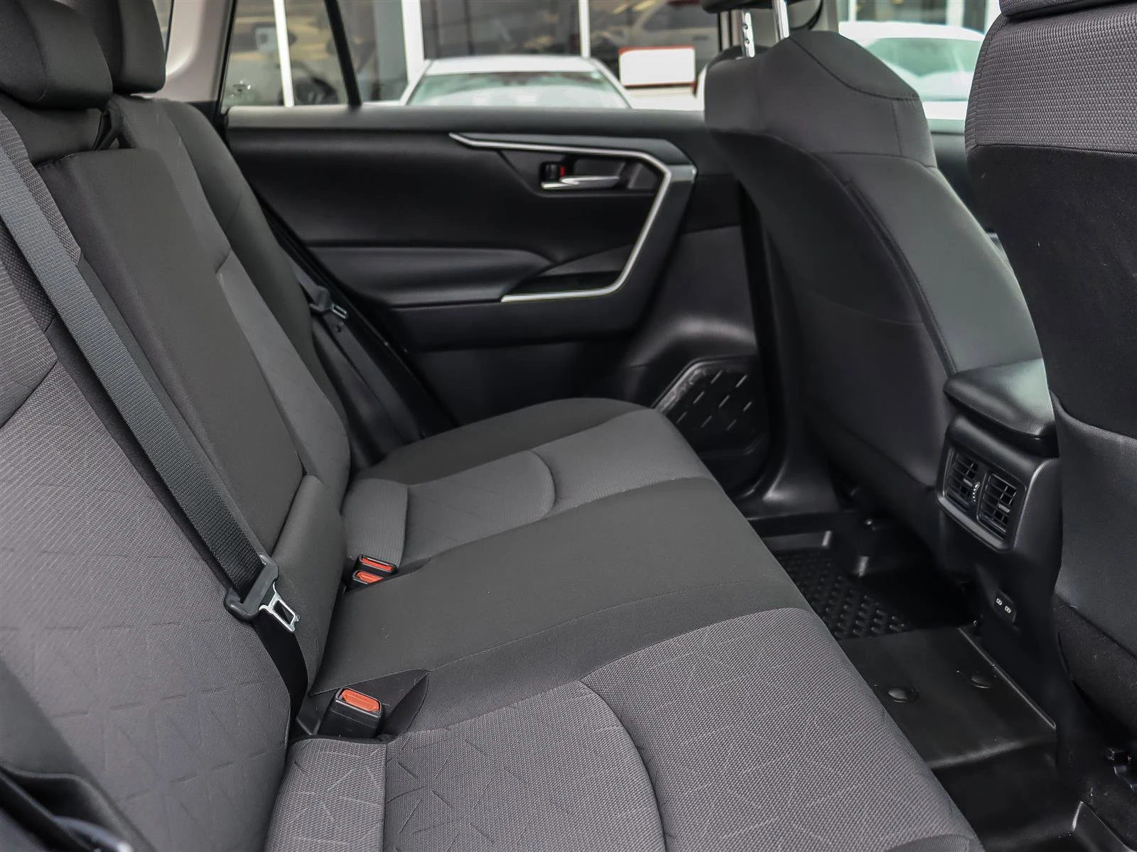 Toyota Rav4 Hybrid* XLE* AWD* АвтоКредит* (ЦЕНА ДО БГ), снимка 13 - Автомобили и джипове - 54140750