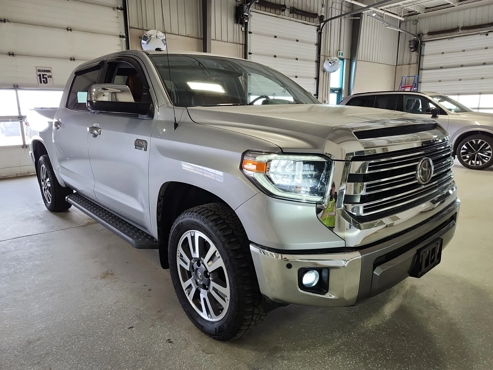 Toyota Tundra, снимка 2 - Автомобили и джипове - 54576946