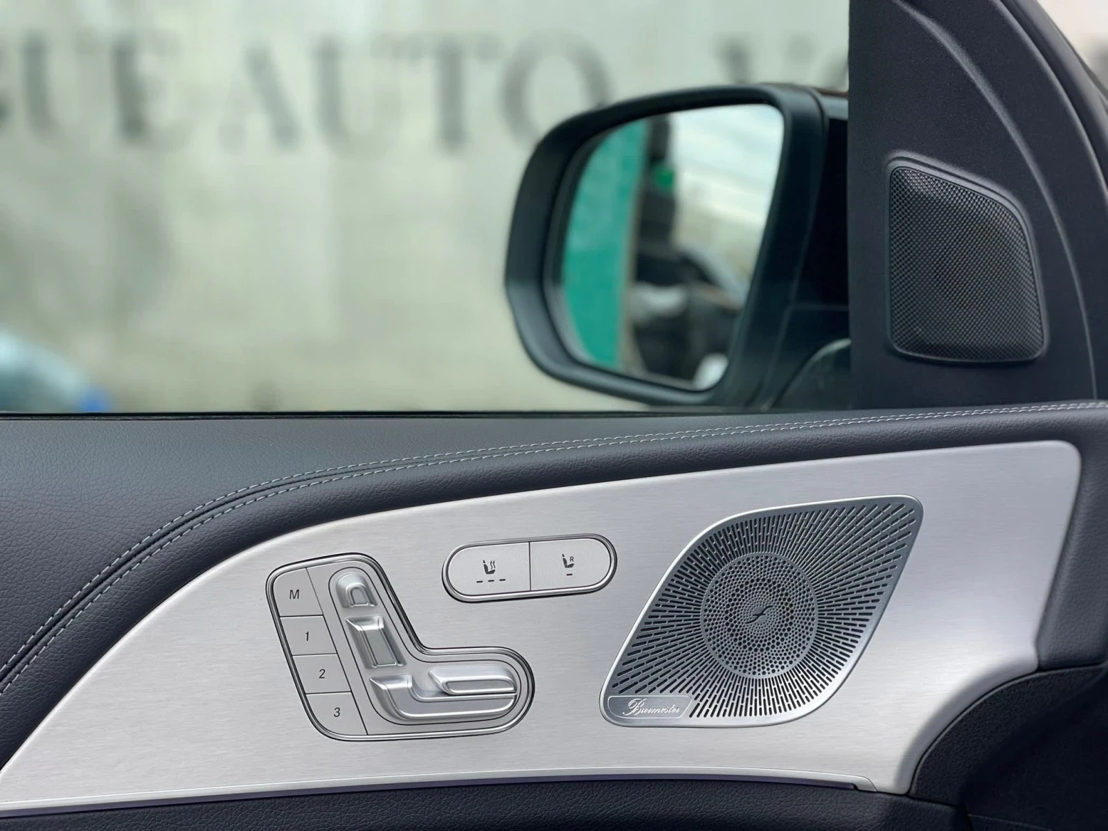 Mercedes-Benz GLE 53 4MATIC 360* BURMESTER* PANO* NIGHT* Memory* Keyless, снимка 11 - Автомобили и джипове - 54732592