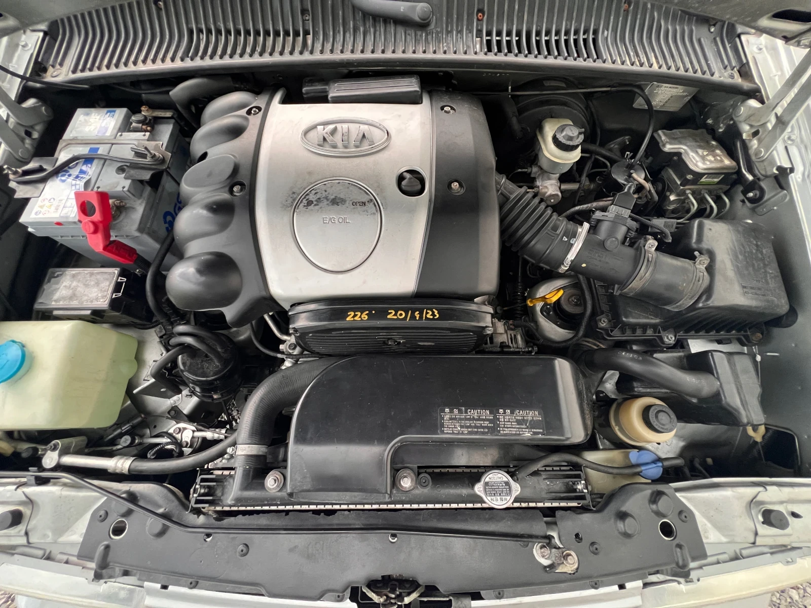 Kia Sportage 2.0i 4x4 НАПЪЛНО ОБСЛУЖЕН, снимка 14 - Автомобили и джипове - 54778391