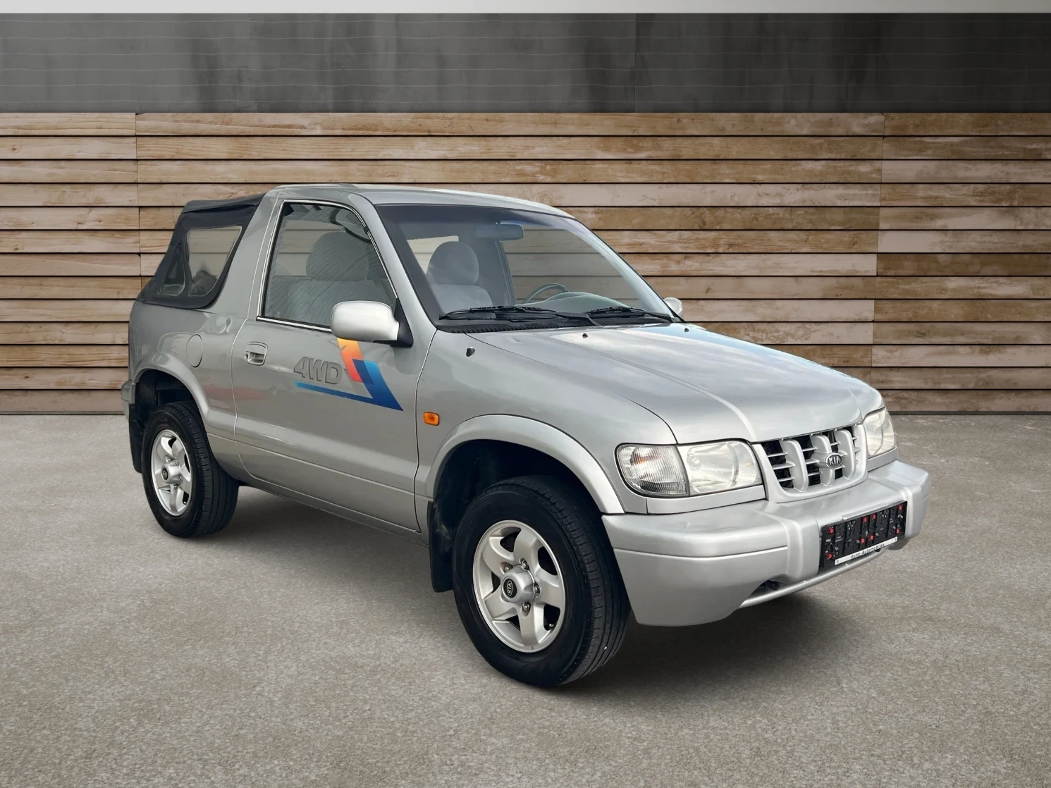 Kia Sportage 2.0i 4x4 НАПЪЛНО ОБСЛУЖЕН, снимка 3 - Автомобили и джипове - 54778391