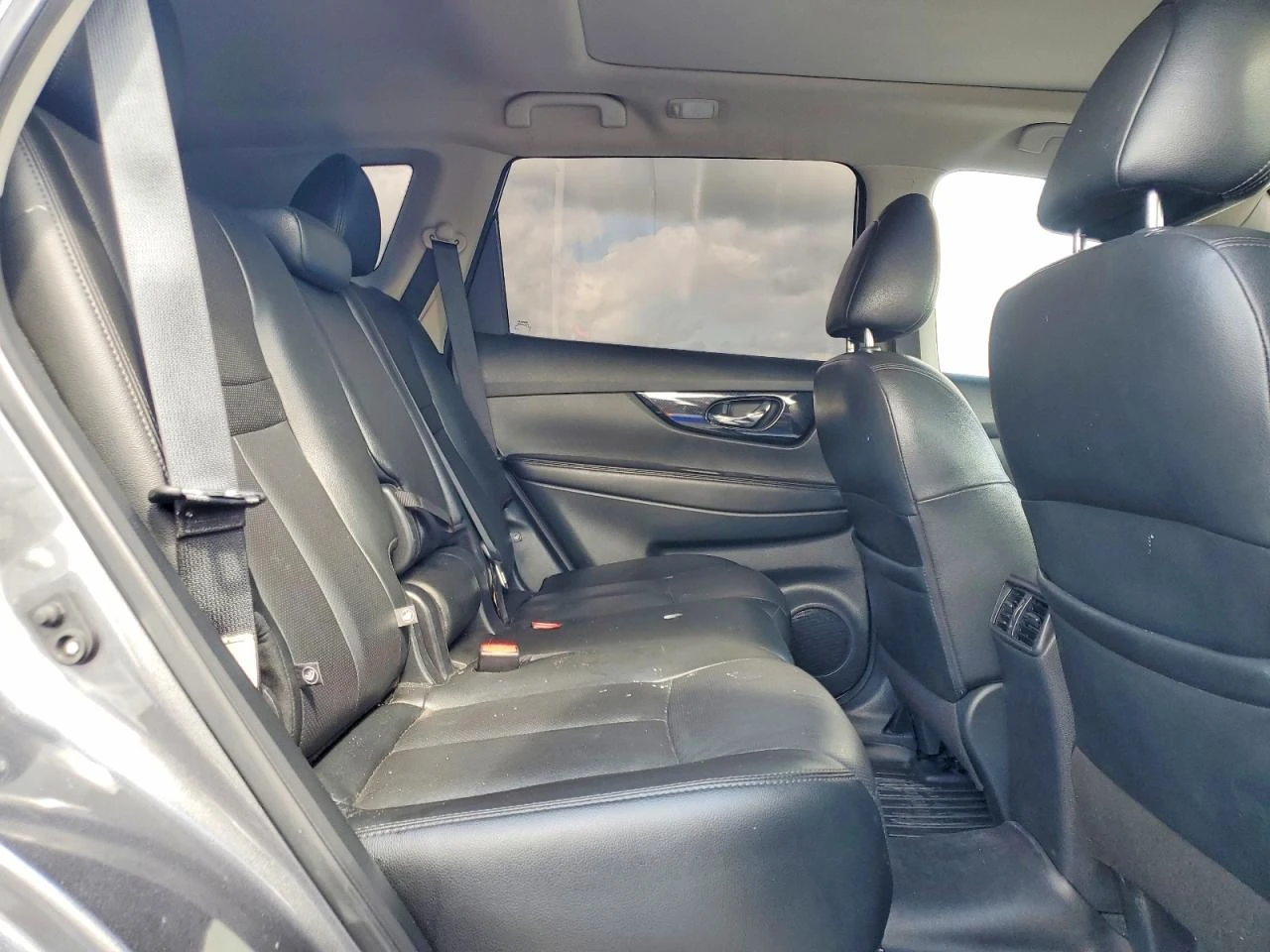 Nissan Rogue 2.5* SL* РЕАЛНИ КМ!* ПЕРФЕКТНА, снимка 10 - Автомобили и джипове - 54892930