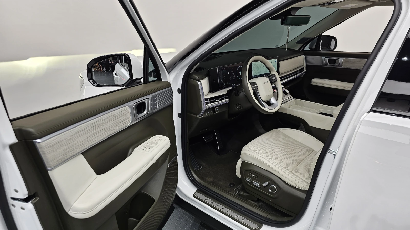 Hyundai Santa fe 1.6 HEV Calligraphy* BLIND SPOT* HUD* КРАЙНА ЦЕНА, снимка 10 - Автомобили и джипове - 55334921