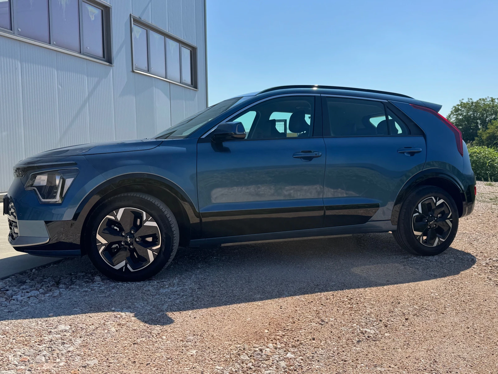 Kia Niro 64.8 kWh ЛИЗИНГ, снимка 3 - Автомобили и джипове - 55462859