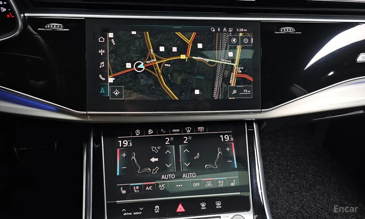 Audi Q8 55 TFSI | QUATTRO | PREMIUM, снимка 12 - Автомобили и джипове - 55784436