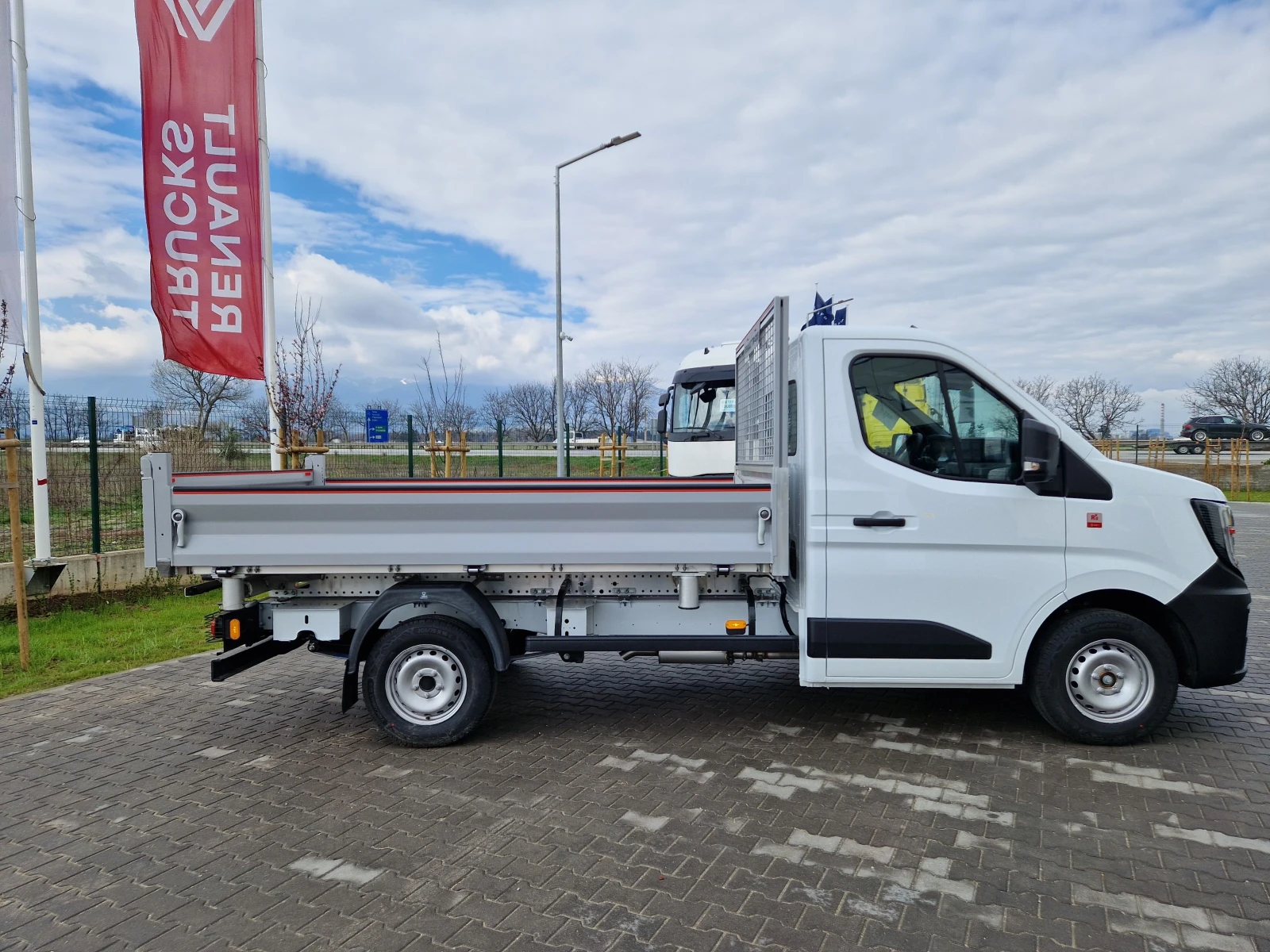 Renault Master RED EDITION| САМОВАЛ 3-СТРАНЕН| НОВ| EURO 6 - изображение 8