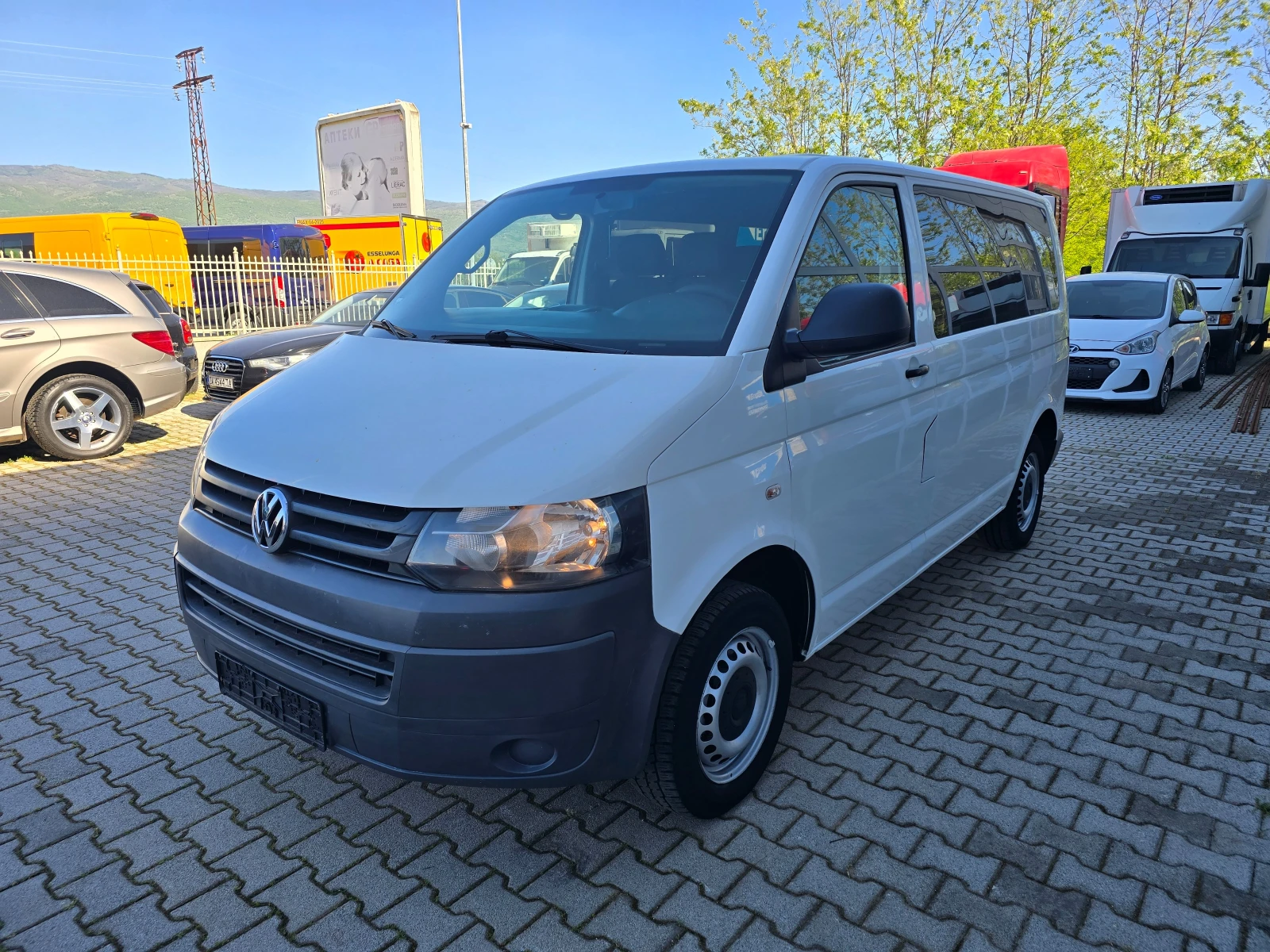 VW T5 9-Места !! Климатик !!, снимка 5 - Бусове и автобуси - 54337008