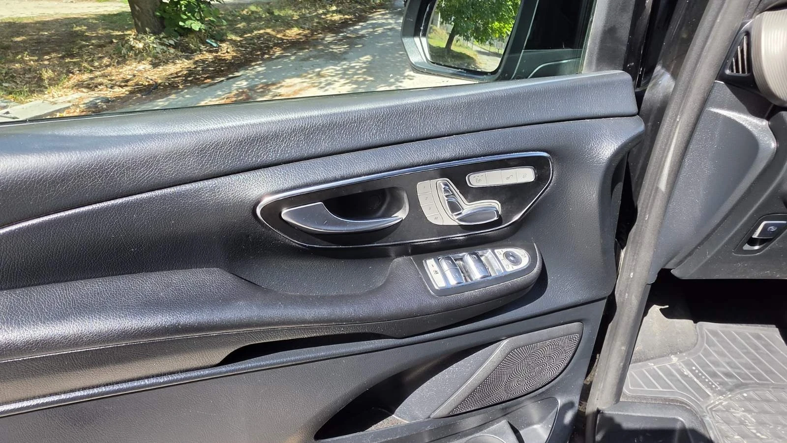 Mercedes-Benz V 220 V klase 220 top!, снимка 15 - Бусове и автобуси - 56060093