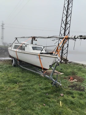 Ветроходна лодка ACM Dufour Tomy