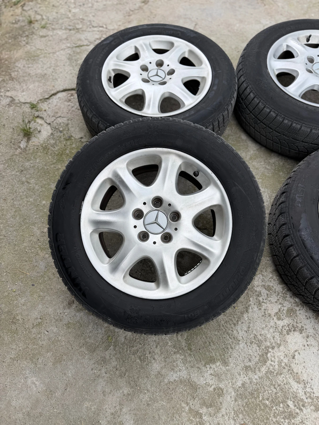 Гуми с джанти Други 215/60R16, снимка 2 - Гуми и джанти - 54634747