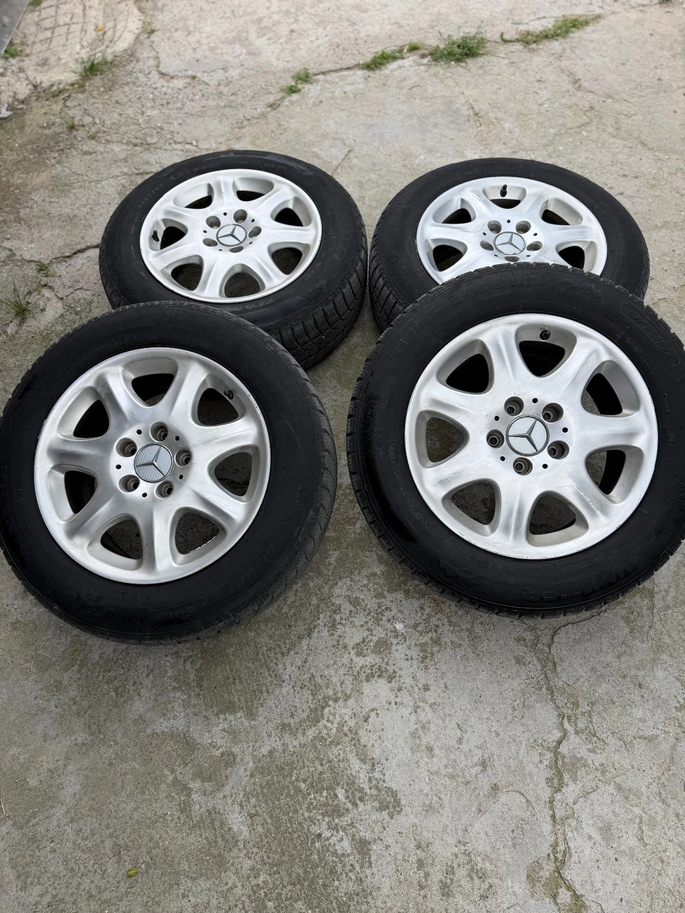 Гуми с джанти Други 215/60R16