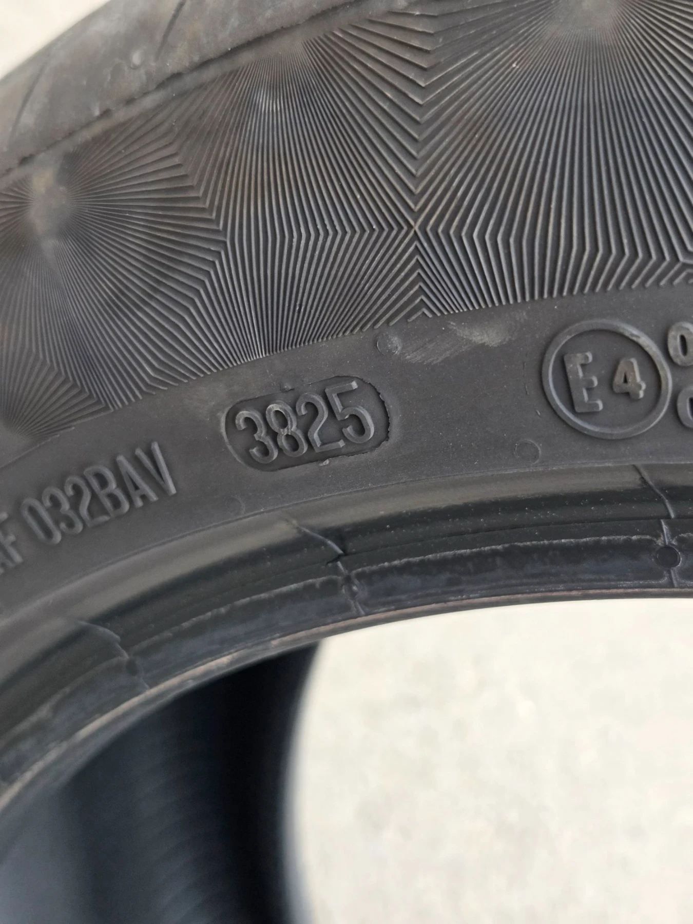 Гуми Летни 235/45R18, снимка 4 - Гуми и джанти - 56167879