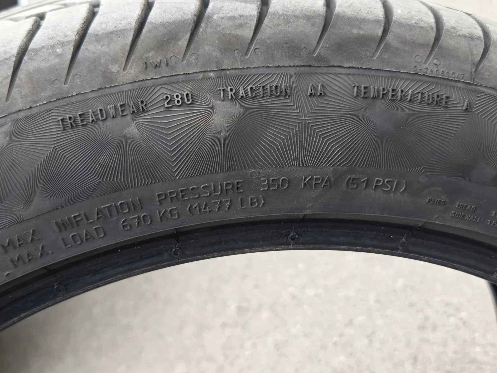 Гуми Летни 235/45R18, снимка 3 - Гуми и джанти - 56167879