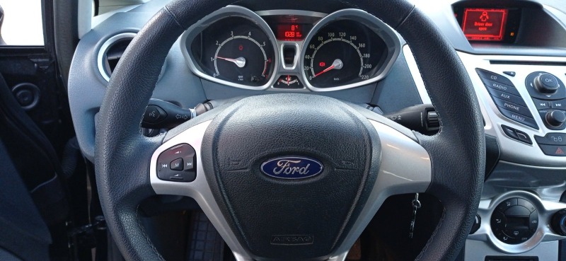 Ford Fiesta TITANIUM LPG 1, 4, снимка 3 - Автомобили и джипове - 46270138