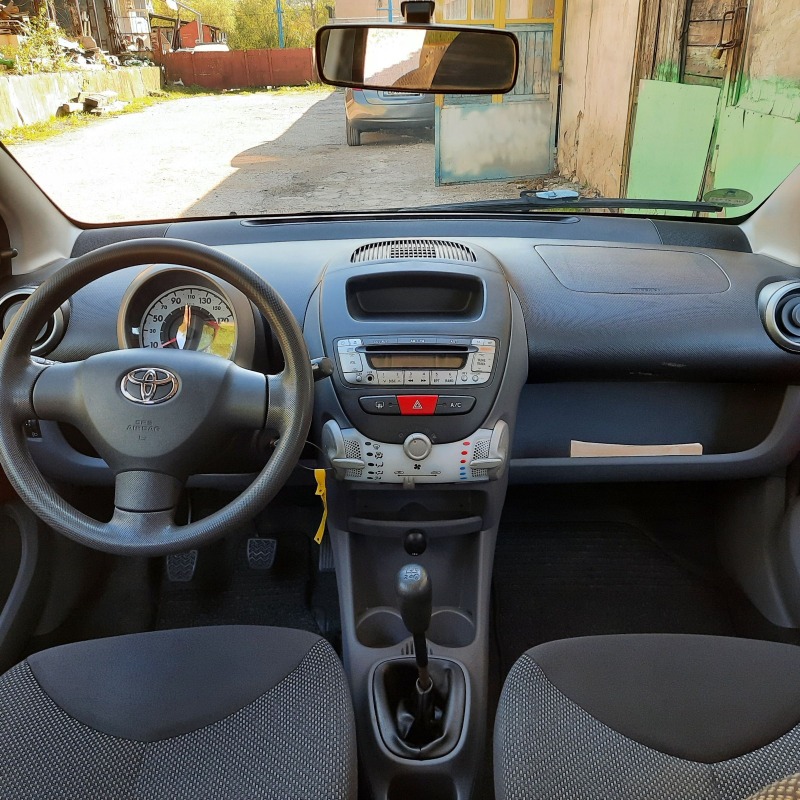 Toyota Aygo 1.0 FACELIFT 104000км., снимка 9 - Автомобили и джипове - 45195805