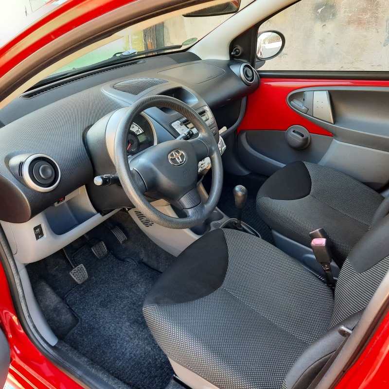 Toyota Aygo 1.0 FACELIFT 104000км., снимка 12 - Автомобили и джипове - 45195805