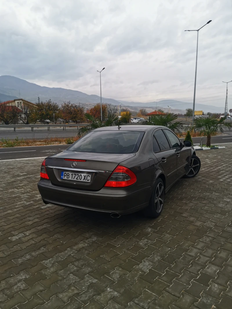 Mercedes-Benz E 280, снимка 3 - Автомобили и джипове - 47268729