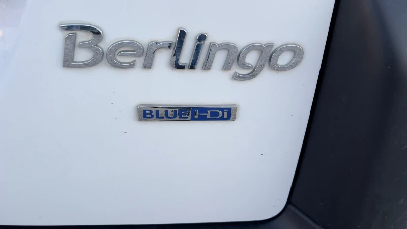 Citroen Berlingo 1.6BLUE HDI 120 PS EVRO6, снимка 8 - Автомобили и джипове - 47582663