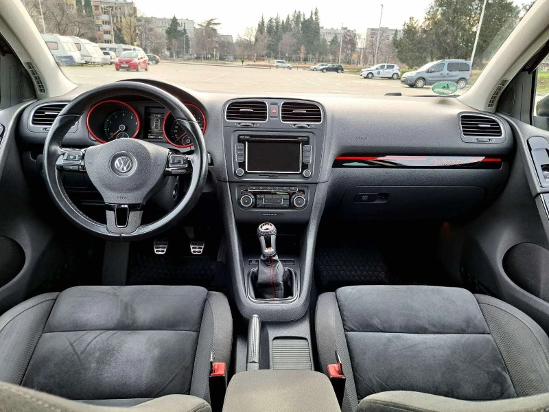 VW Golf, снимка 8 - Автомобили и джипове - 48099609